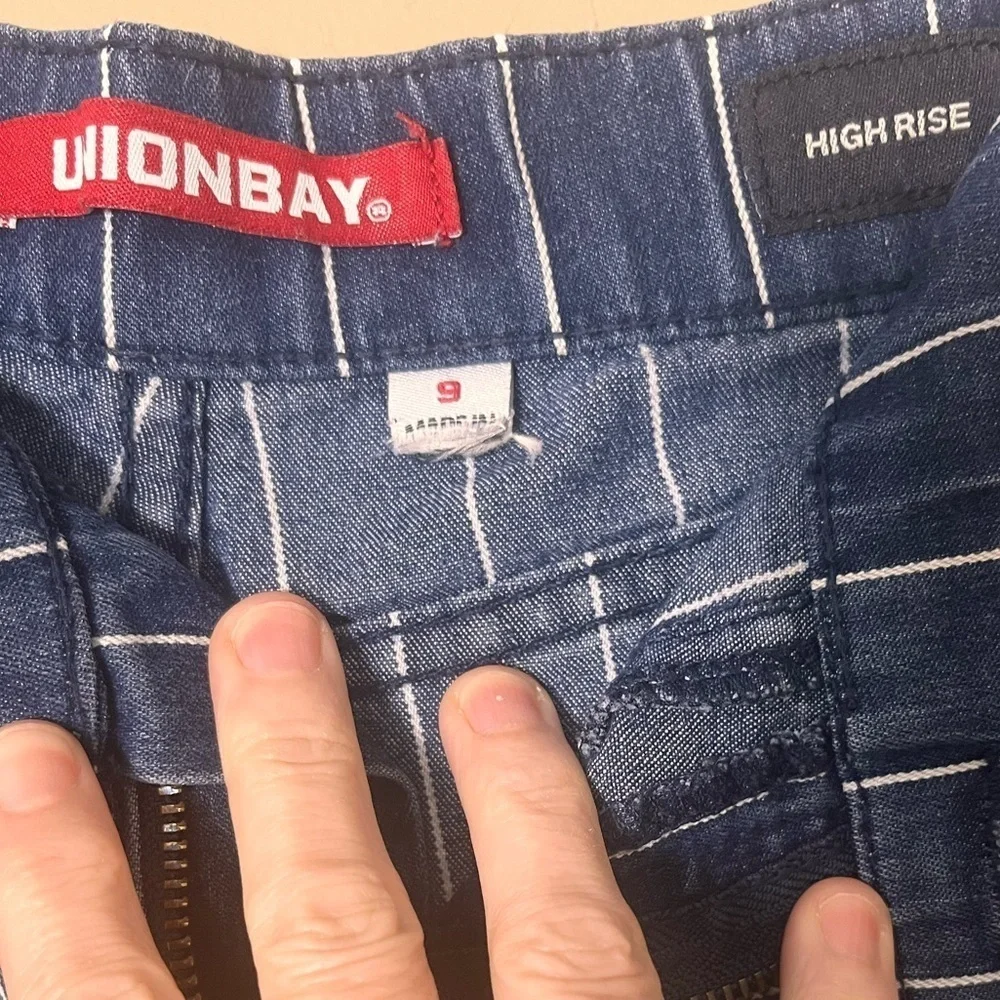 Vintage UNIONBAY HIGH‎ RISE Blue Pinstripe Shorts Size 9 Retro Y2K Preppy 90’s